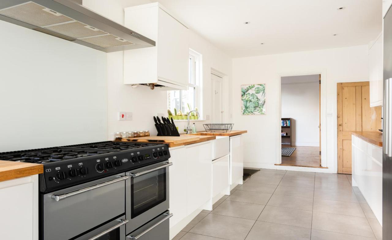 The Magdalene Cottage - Modern & Comfortable 4Bdr Family Home Кембридж Экстерьер фото